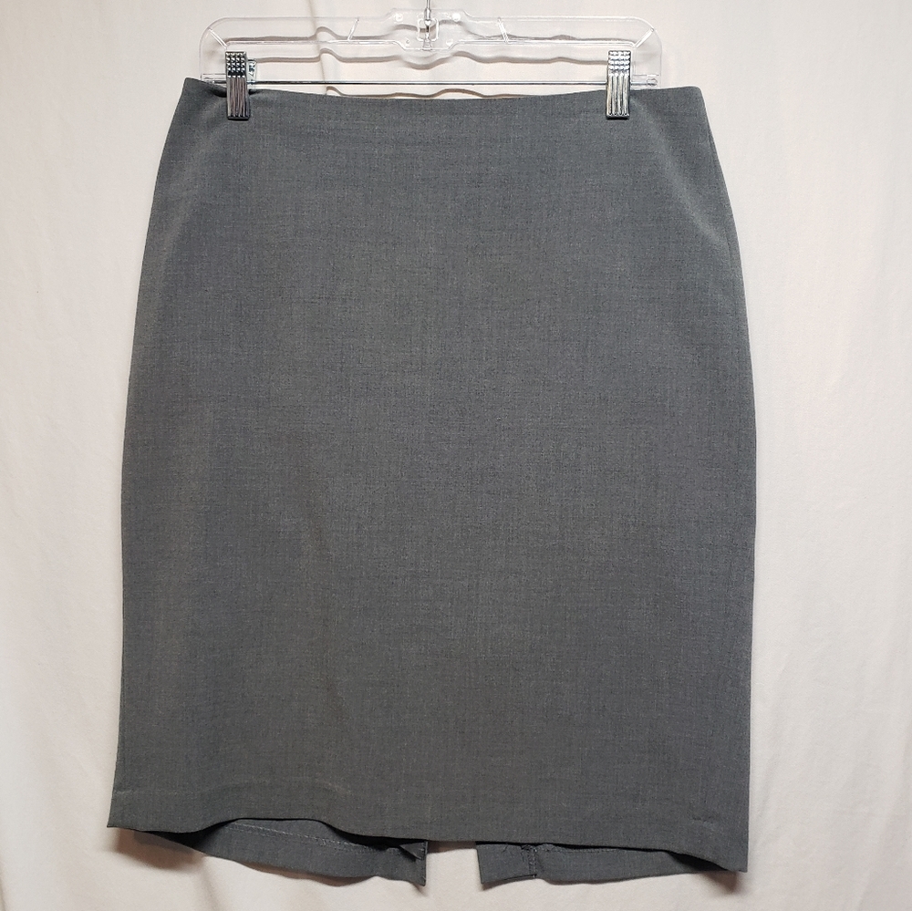 Like new, Shape FX 10P Gray Pencil Skirt